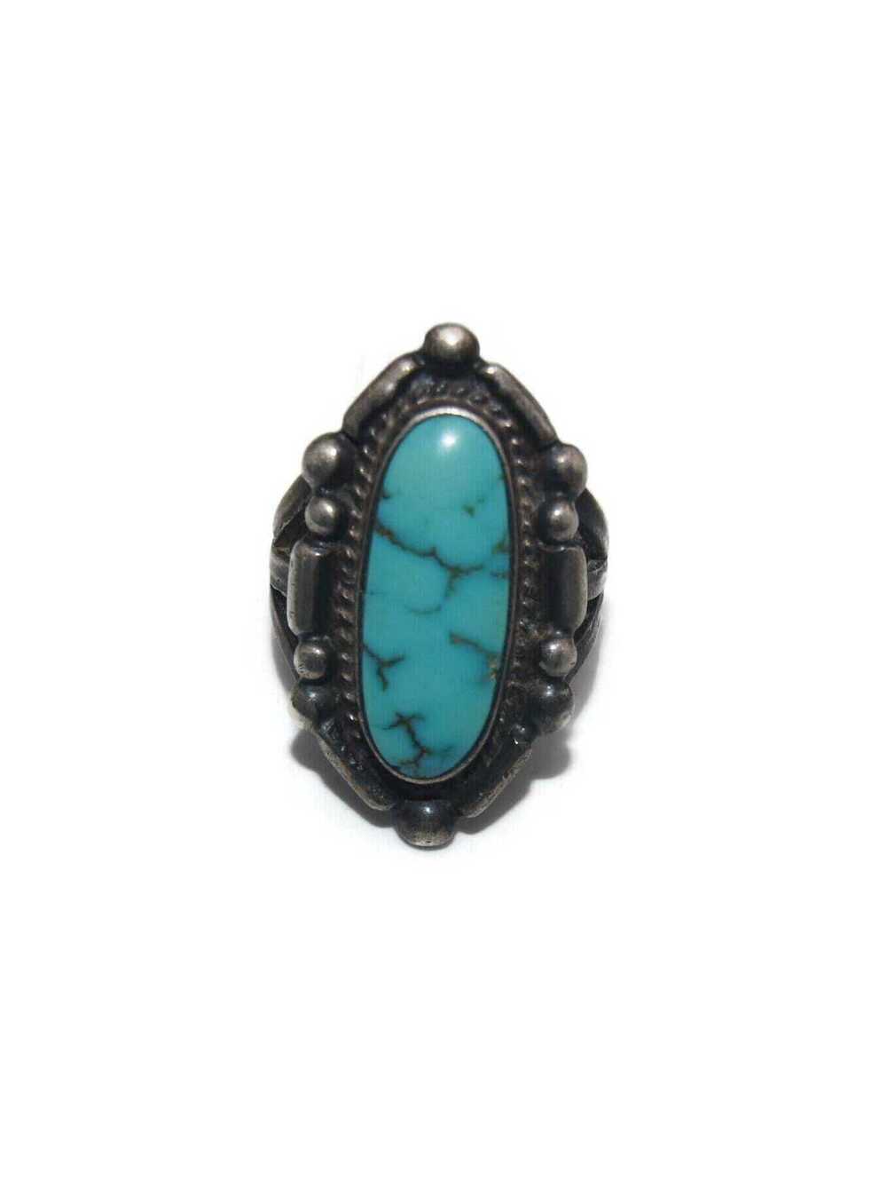 Vintage Native American Sterling Silver and Oval Blue Turquoise Size 5 1/2 Ring.